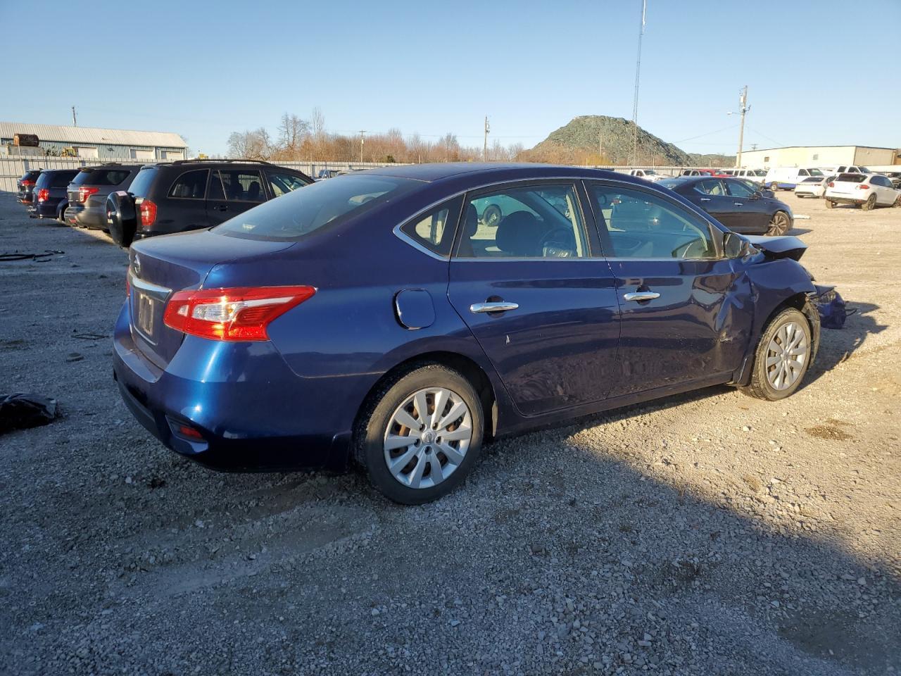 2017 NISSAN SENTRA S - Фото 3