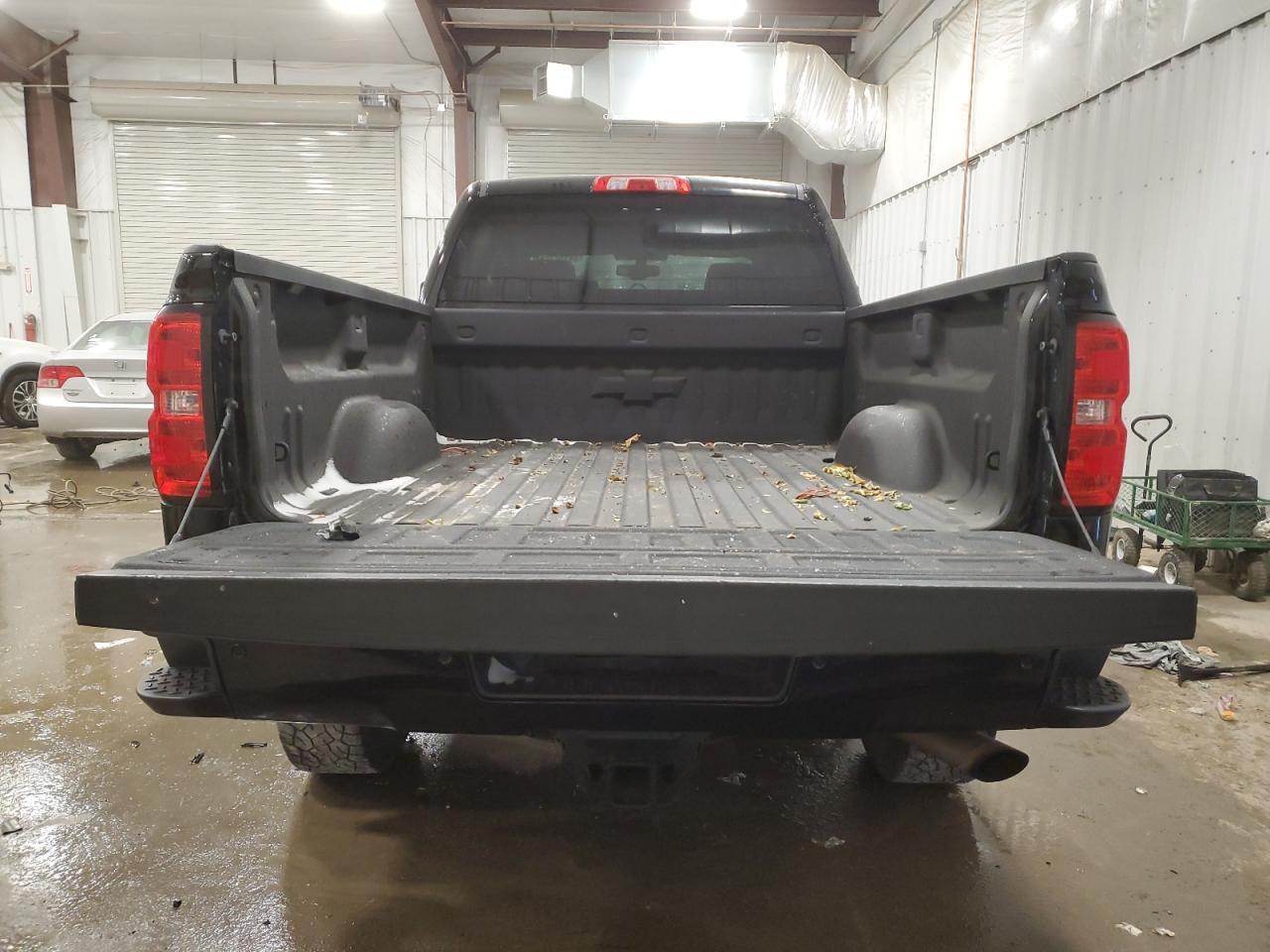 2017 CHEVROLET SILVERADO - Image 6