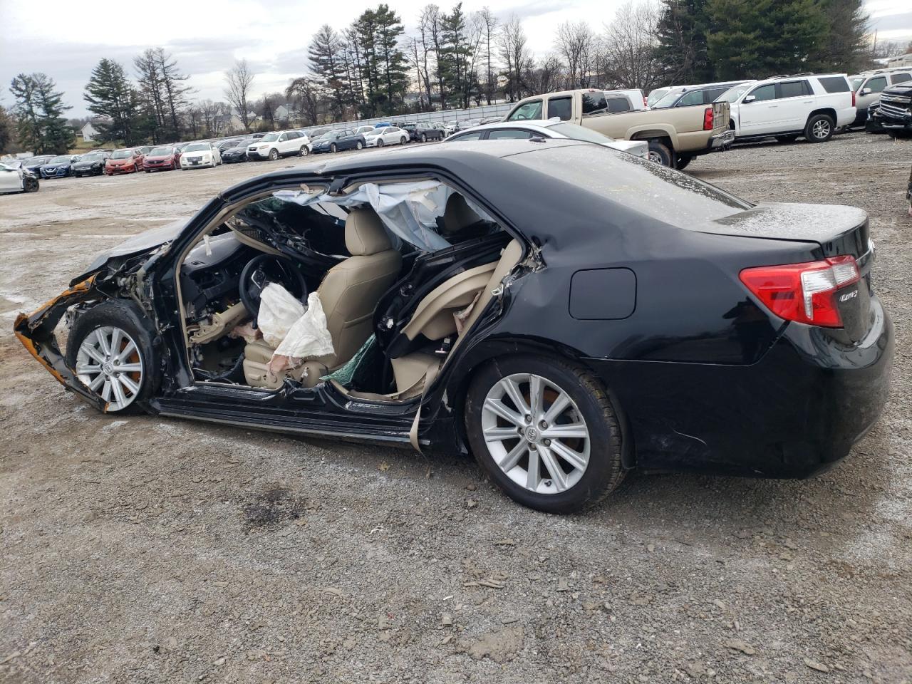 2014 TOYOTA CAMRY L - Image 2