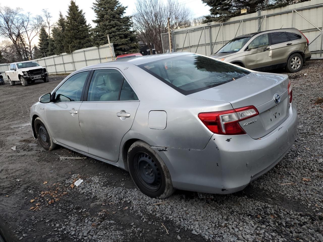 2012 TOYOTA CAMRY HYBR - Image 2