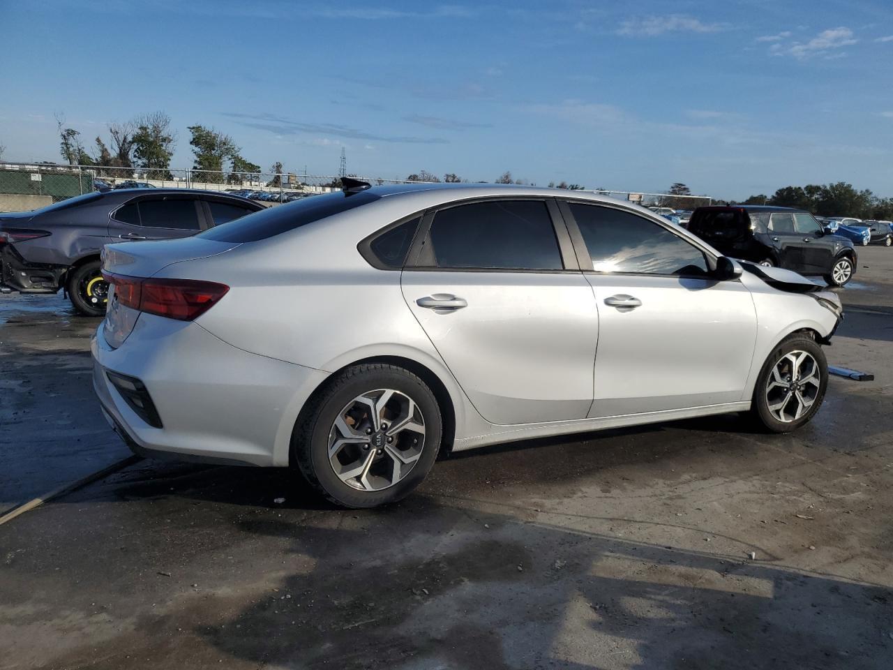 2021 KIA FORTE FE - Image 3