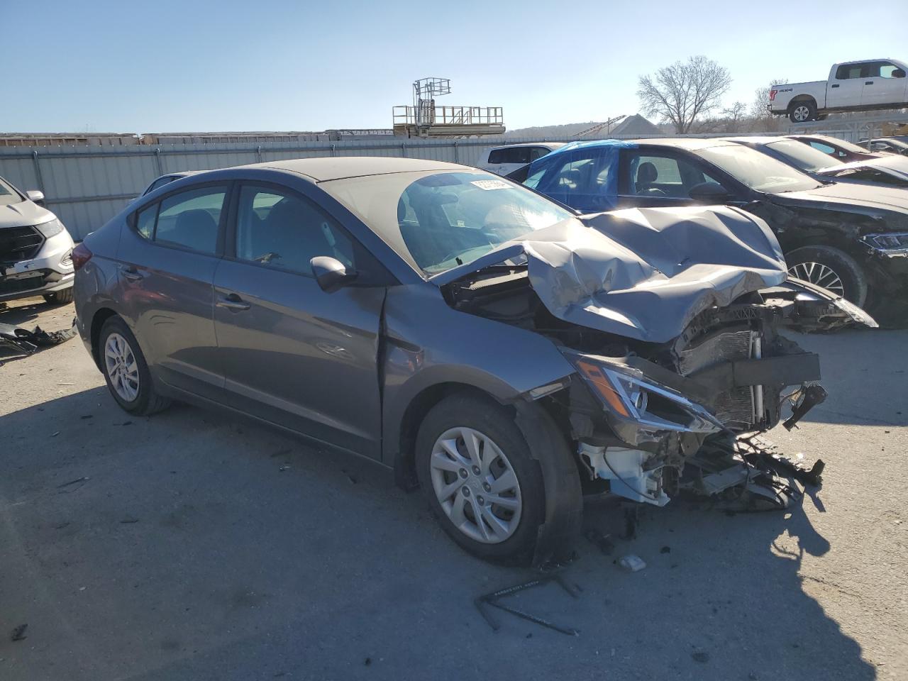2019 HYUNDAI ELANTRA SE - Фото 4