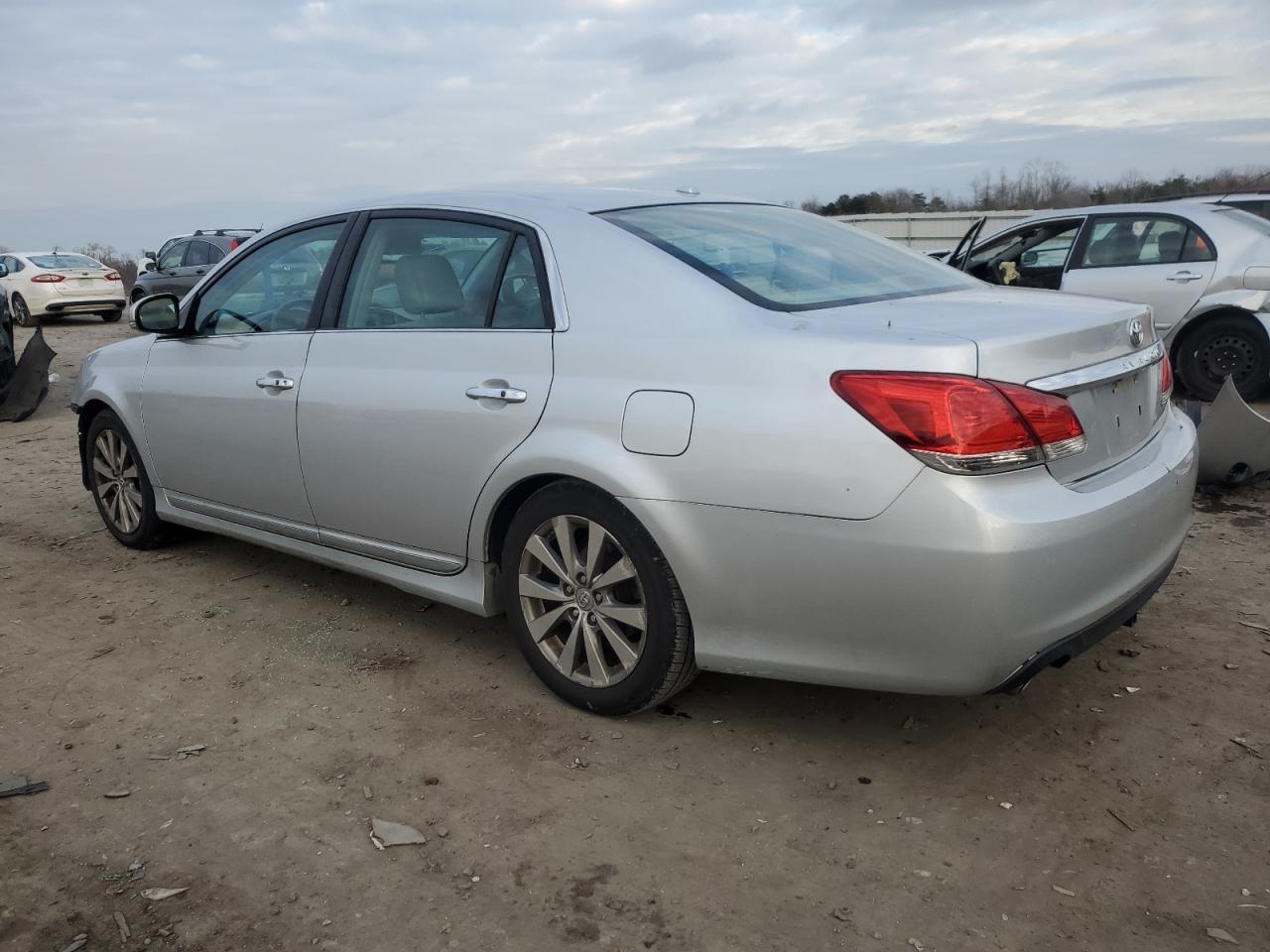 2011 TOYOTA AVALON BAS - Фото 2
