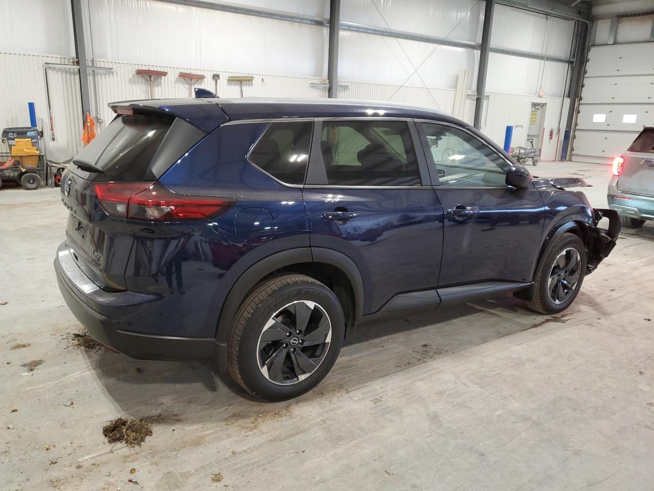 2024 NISSAN ROGUE SV - Image 3