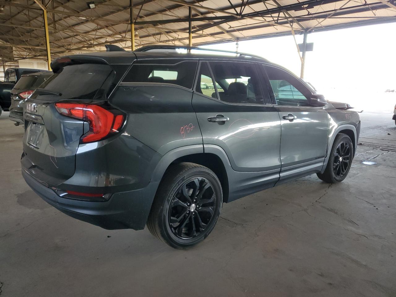2019 GMC TERRAIN SL - Image 3