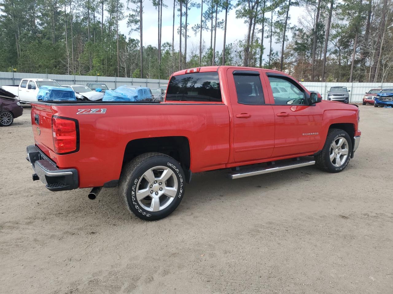 2015 CHEVROLET SILVERADO - Image 3