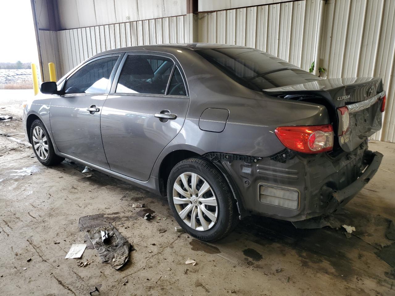 2013 TOYOTA COROLLA BA - Фото 2