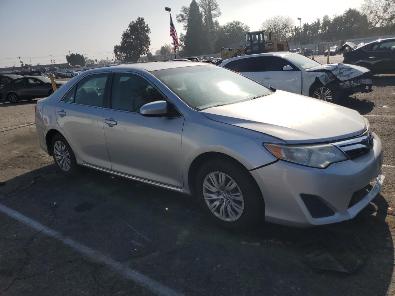 2014 TOYOTA CAMRY L - Фото 4