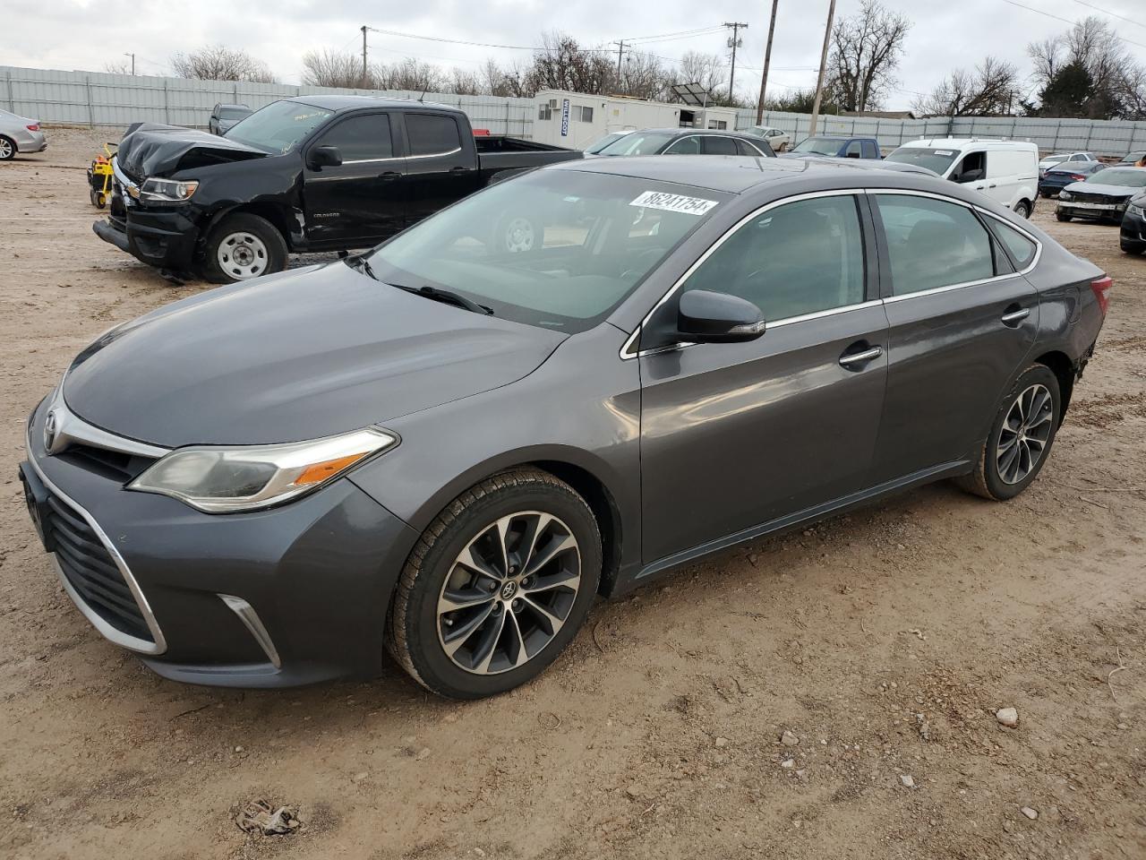 2016 TOYOTA AVALON XLE