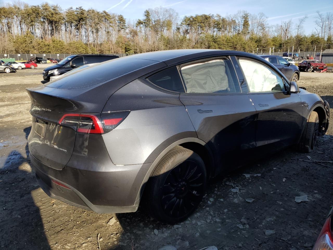 2024 TESLA MODEL Y - Image 3