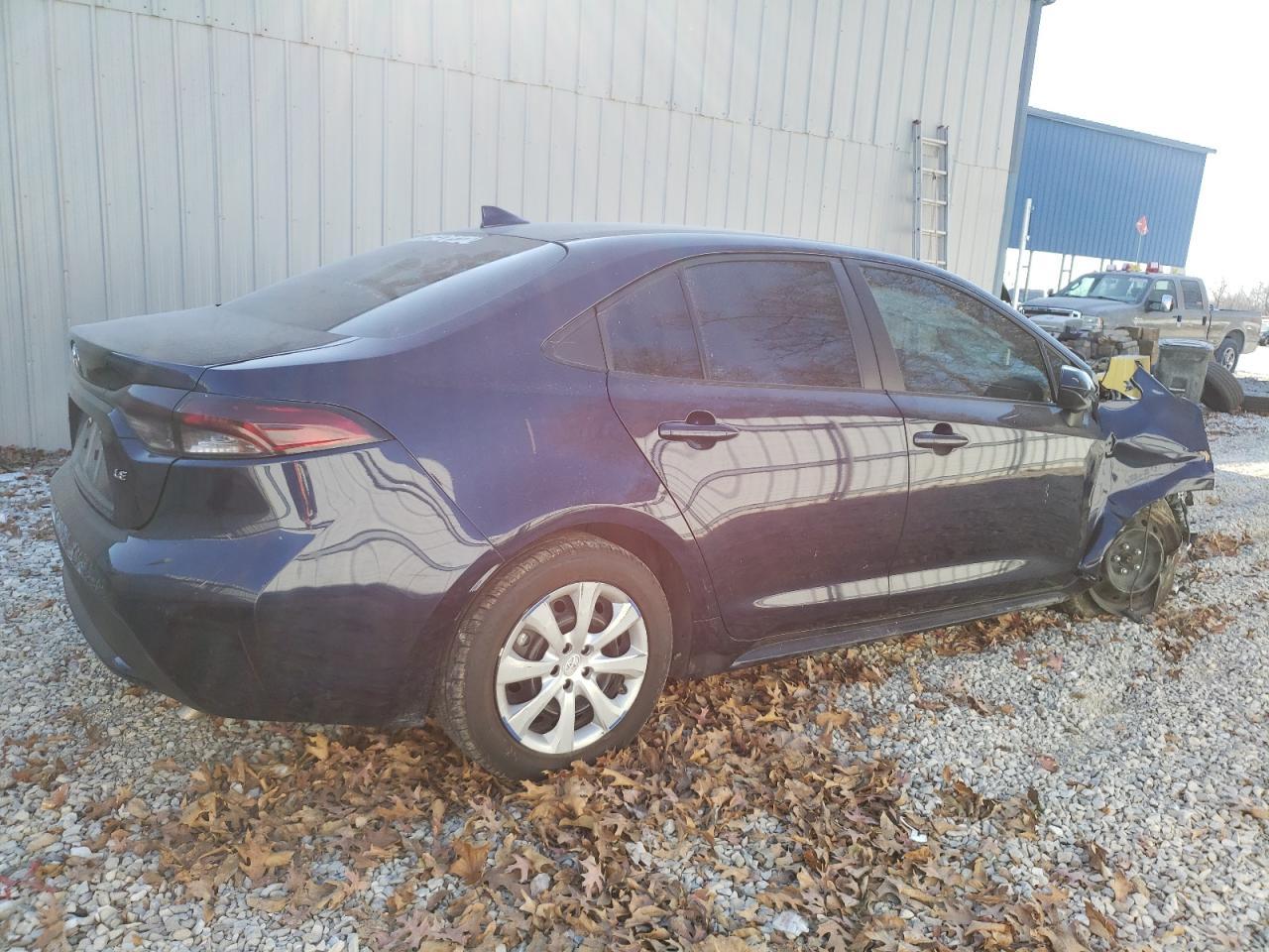 2022 TOYOTA COROLLA LE - Фото 3
