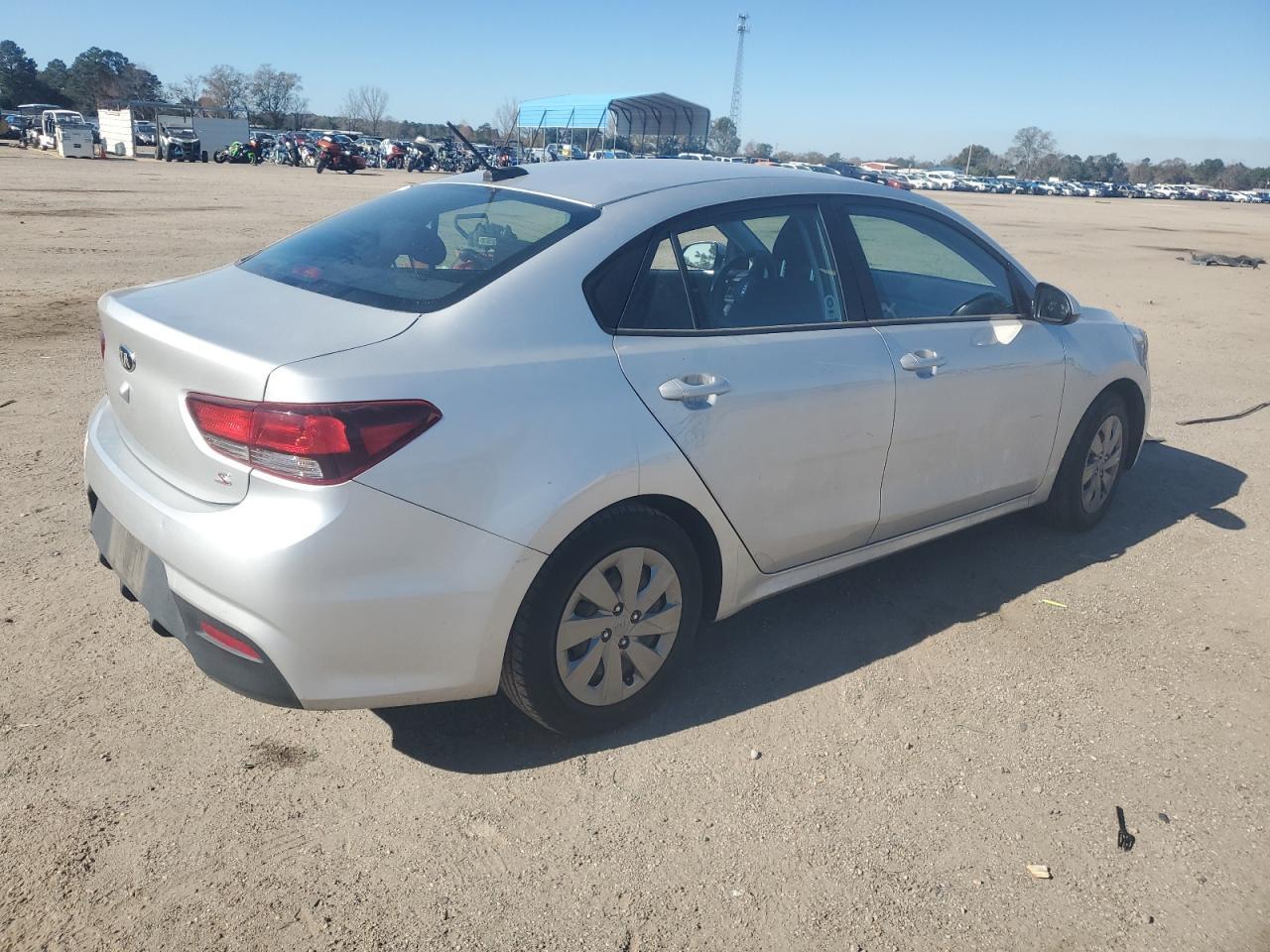 2020 KIA RIO LX - Фото 3