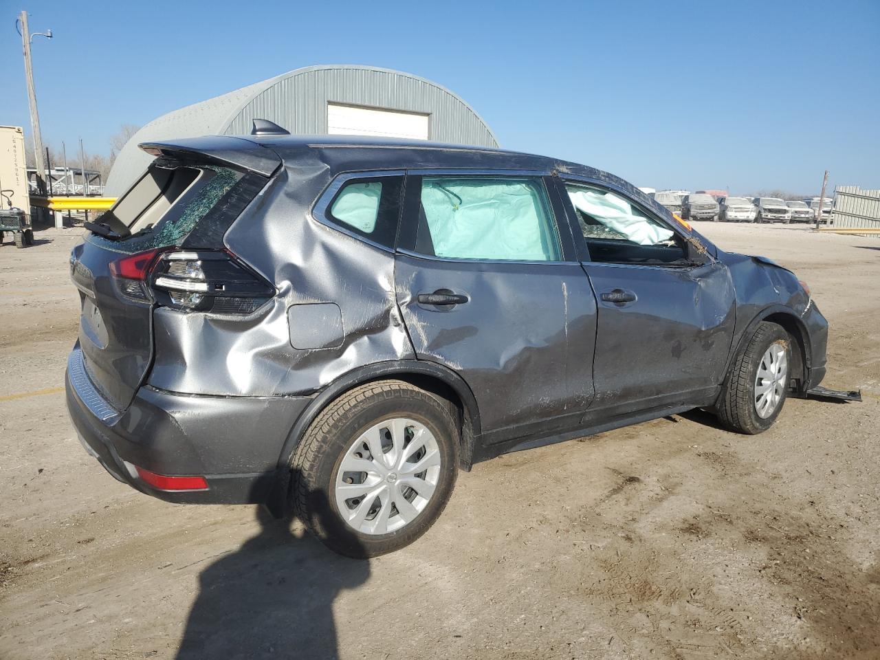 2018 NISSAN ROGUE S - Фото 3