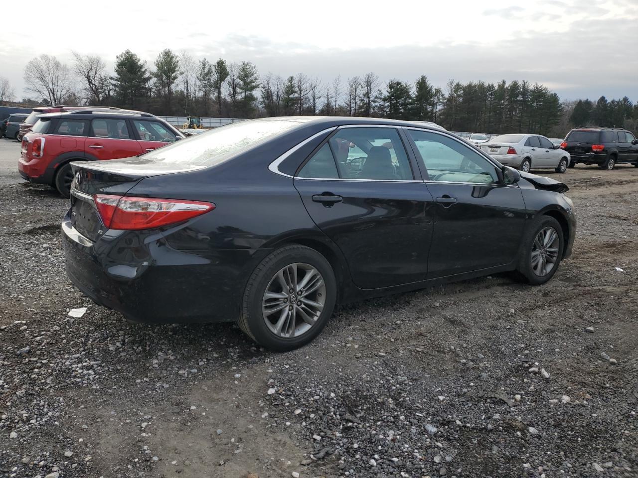 2016 TOYOTA CAMRY LE - Фото 3