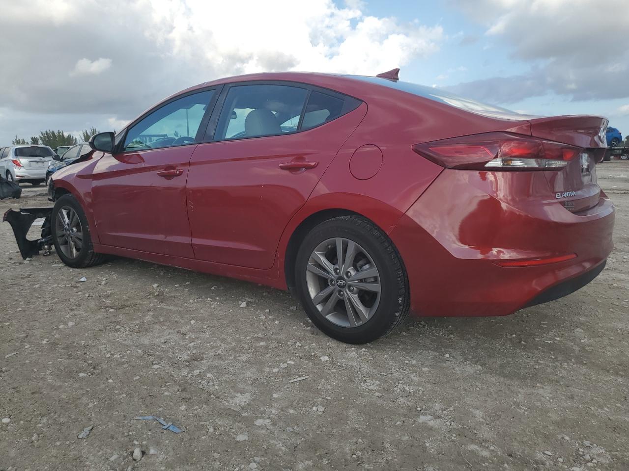 2018 HYUNDAI ELANTRA SE - Фото 2