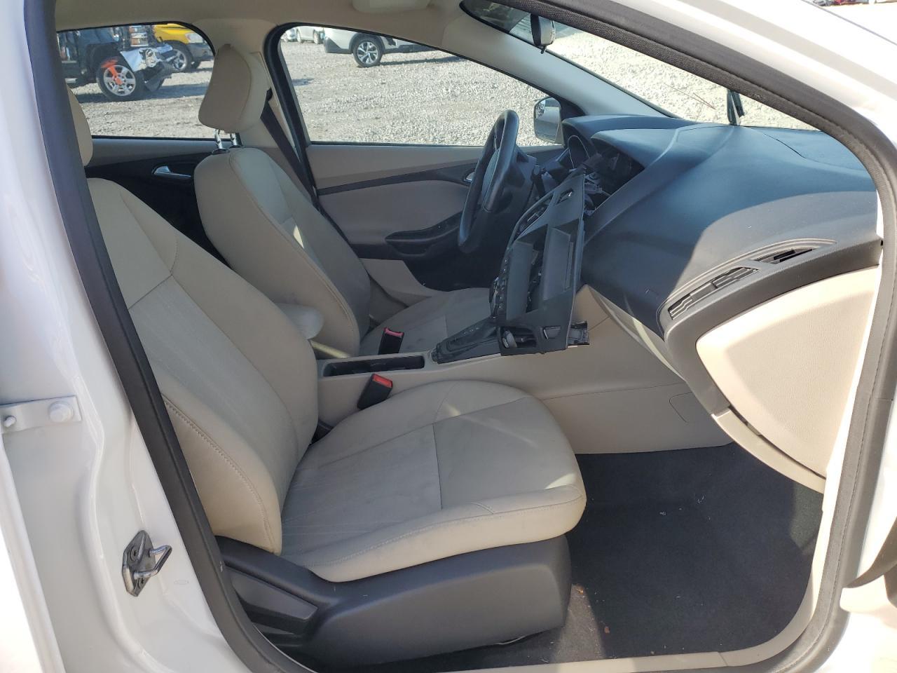 2016 FORD FOCUS SE - Image 7