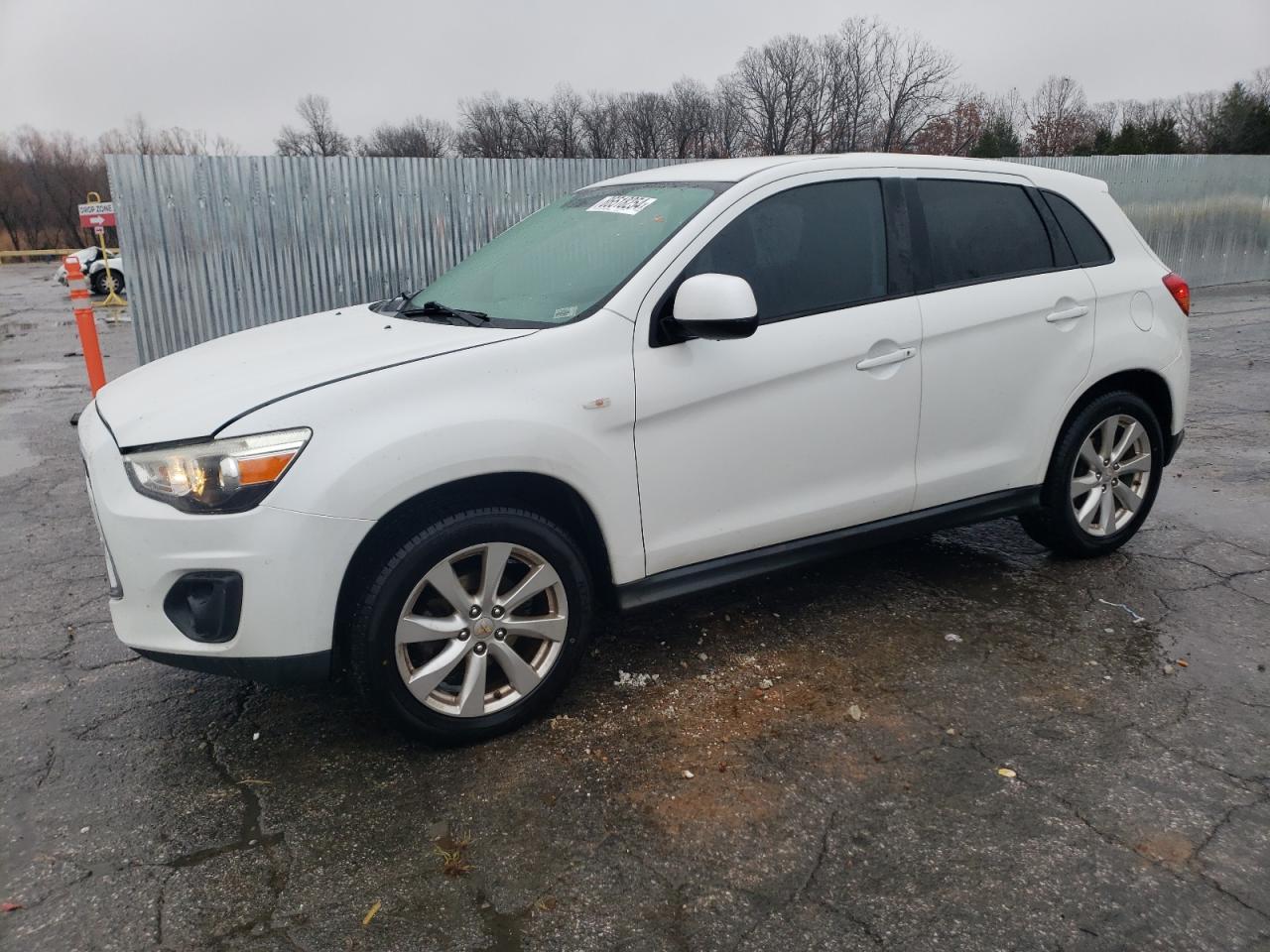 2015 MITSUBISHI OUTLANDER