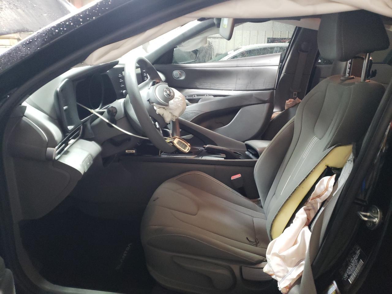 2023 HYUNDAI ELANTRA SE - Фото 7