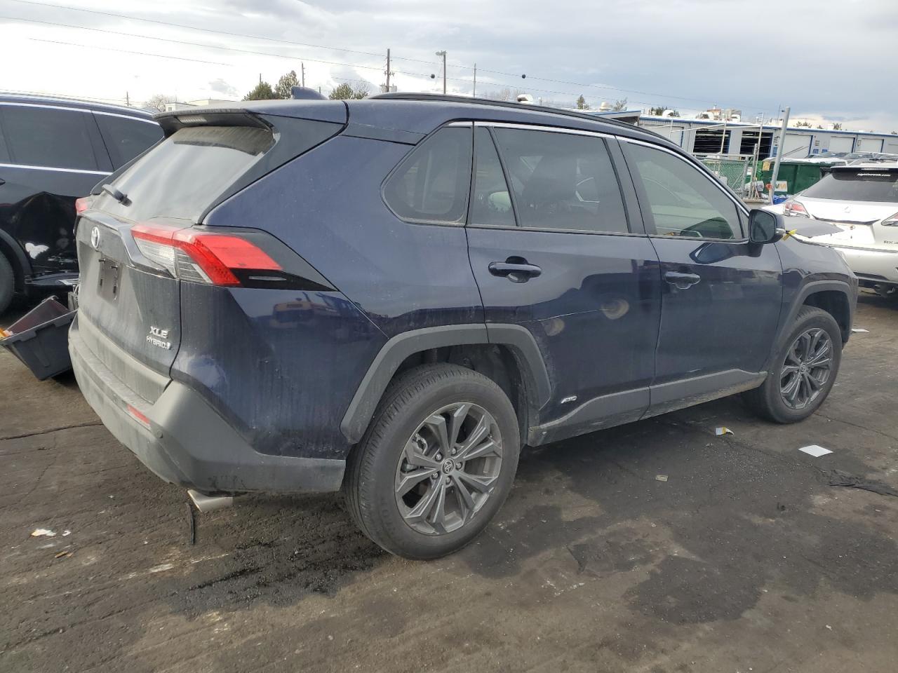 2024 TOYOTA RAV4 XLE P - Image 3