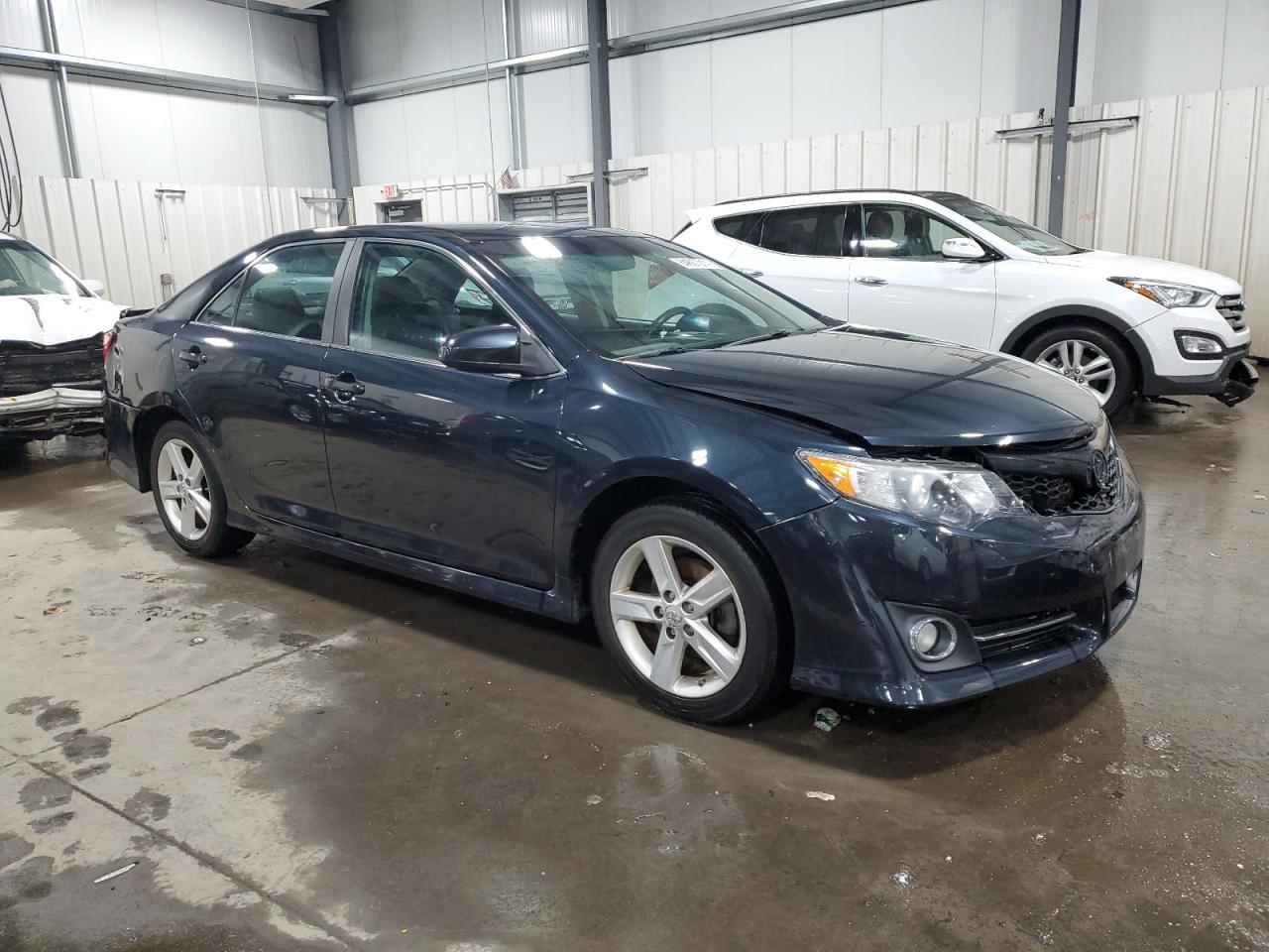 2013 TOYOTA CAMRY L - Фото 4