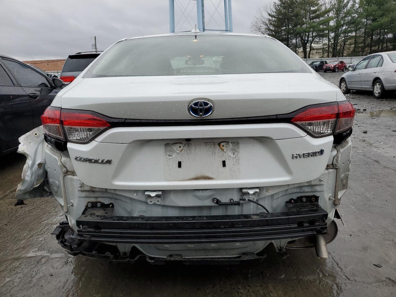 2022 TOYOTA COROLLA LE - Фото 6