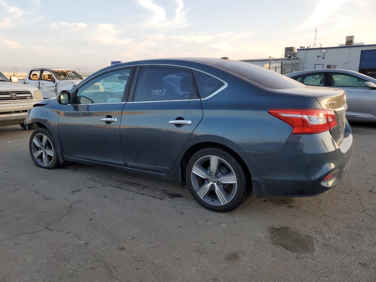 2017 NISSAN SENTRA S - Фото 2