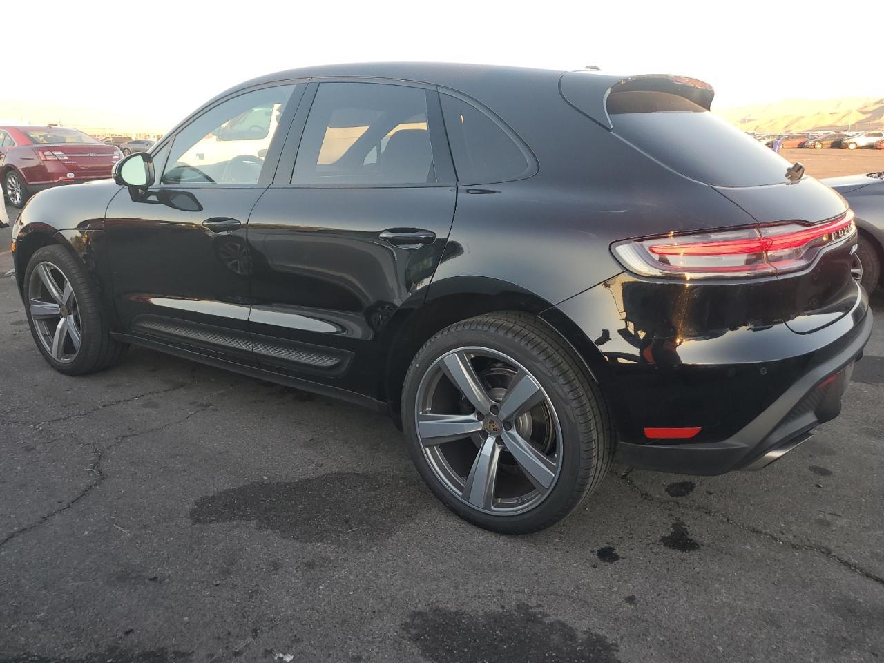2023 PORSCHE MACAN BASE - Image 2