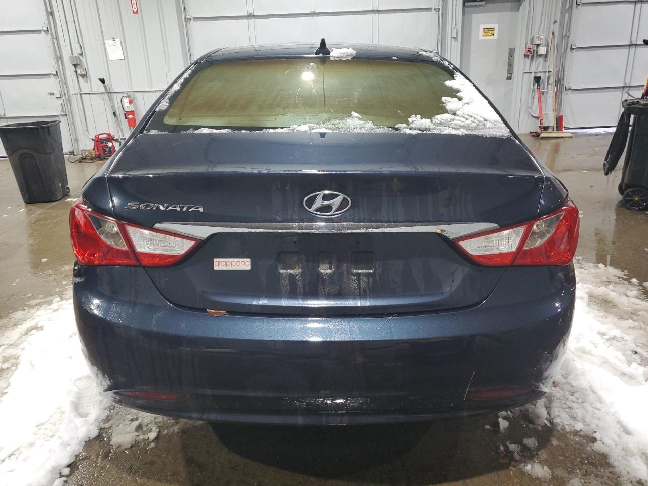 2011 HYUNDAI SONATA GLS - Image 6