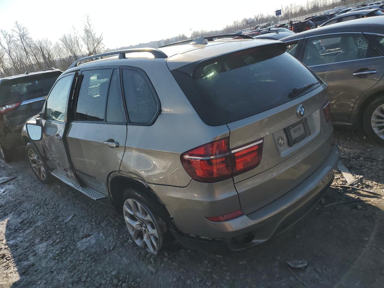 2012 BMW X5 XDRIVE3 - Фото 2