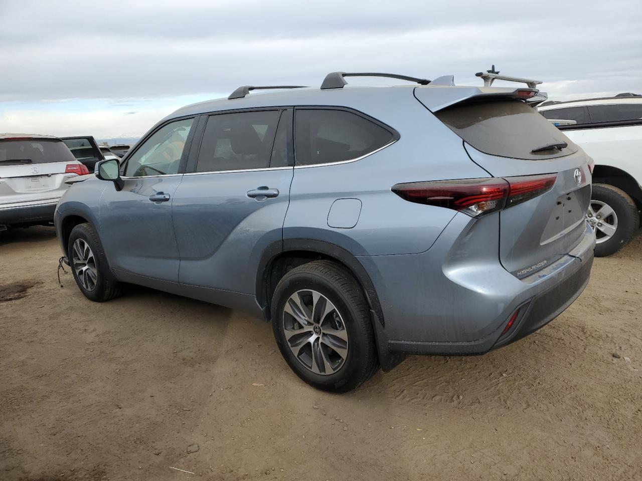 2024 TOYOTA HIGHLANDER - Фото 2