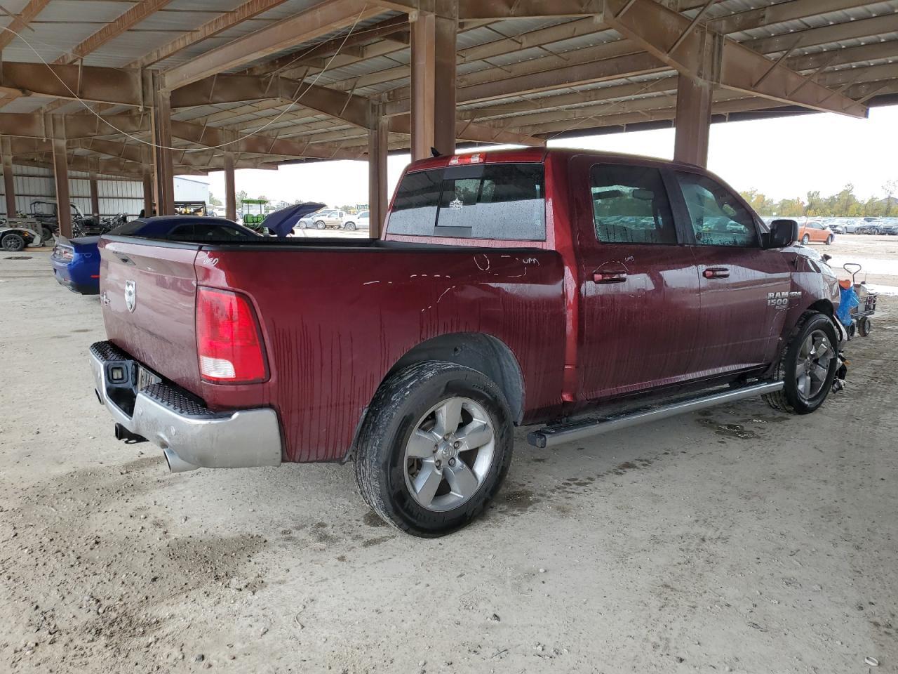 2019 RAM 1500 CLASS - Image 3