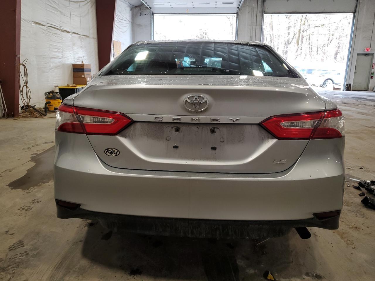 2018 TOYOTA CAMRY L - Фото 6