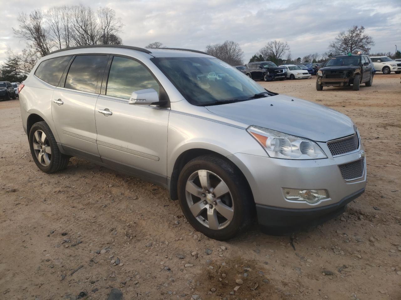 2012 CHEVROLET TRAVERSE L - Image 4