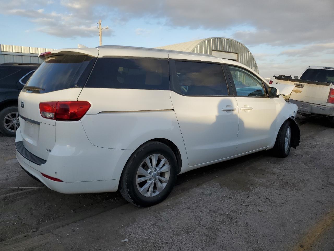 2016 KIA SEDONA LX - Фото 3