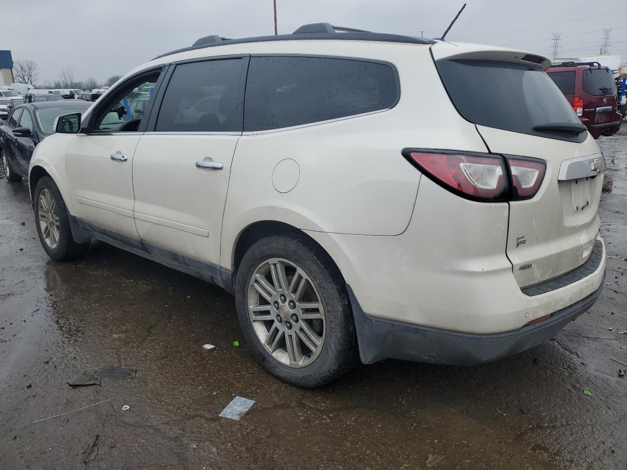 2015 CHEVROLET TRAVERSE L - Фото 2