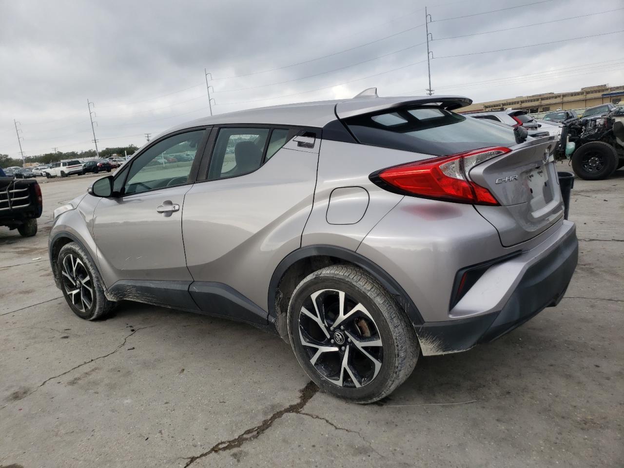2018 TOYOTA C-HR XLE - Image 2