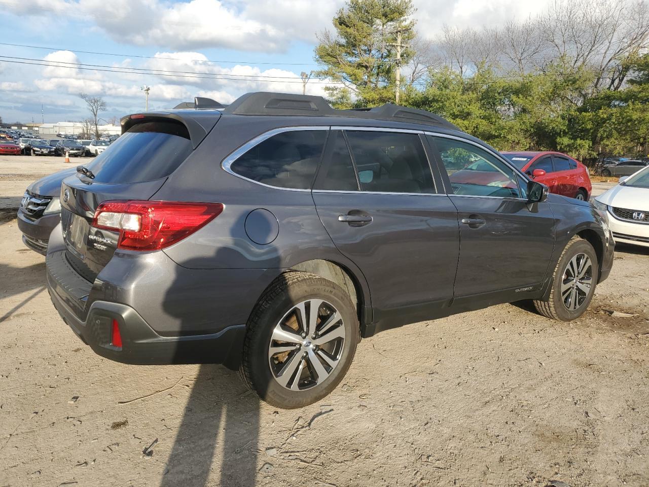 2018 SUBARU OUTBACK 3. - Image 3