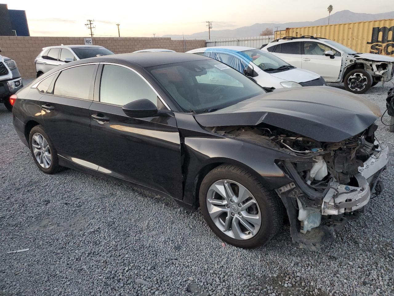 2018 HONDA ACCORD LX - Image 4