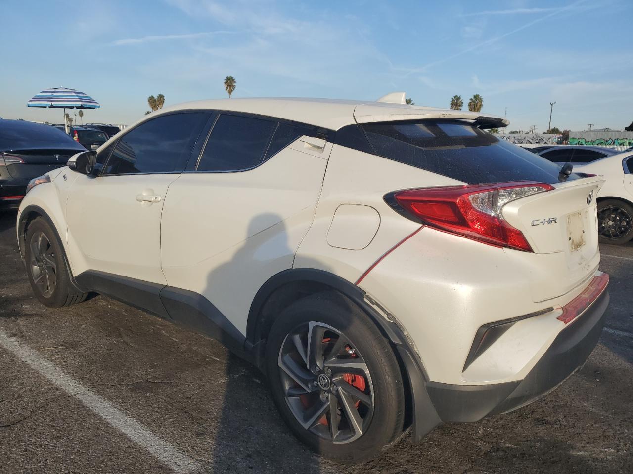2021 TOYOTA C-HR XLE - Фото 2