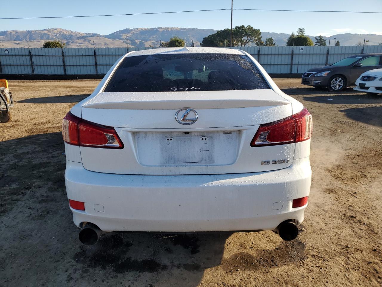 2011 LEXUS IS 350 - Фото 6