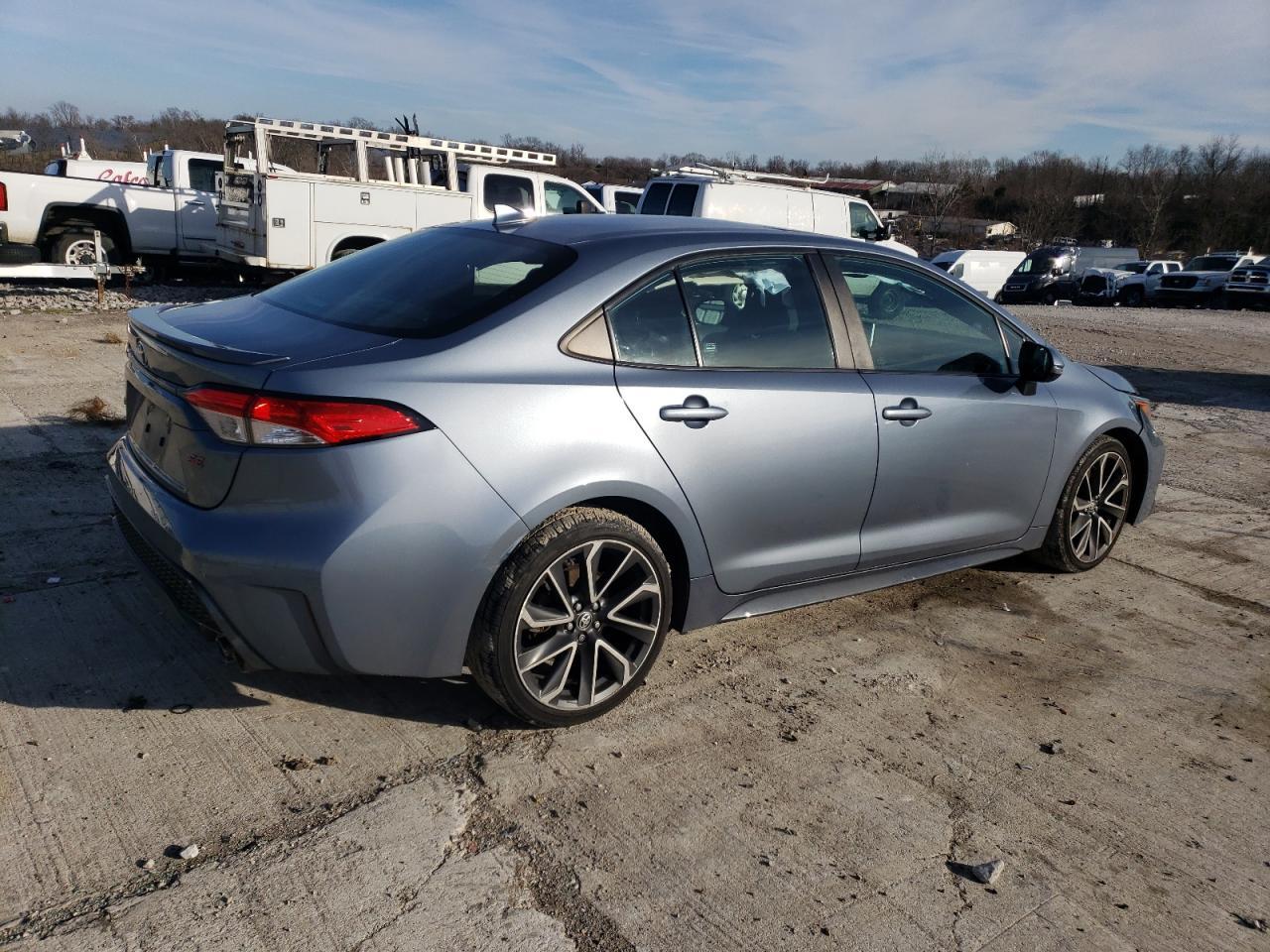 2020 TOYOTA COROLLA SE - Фото 3
