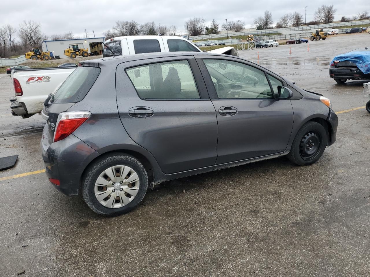 2014 TOYOTA YARIS - Фото 3