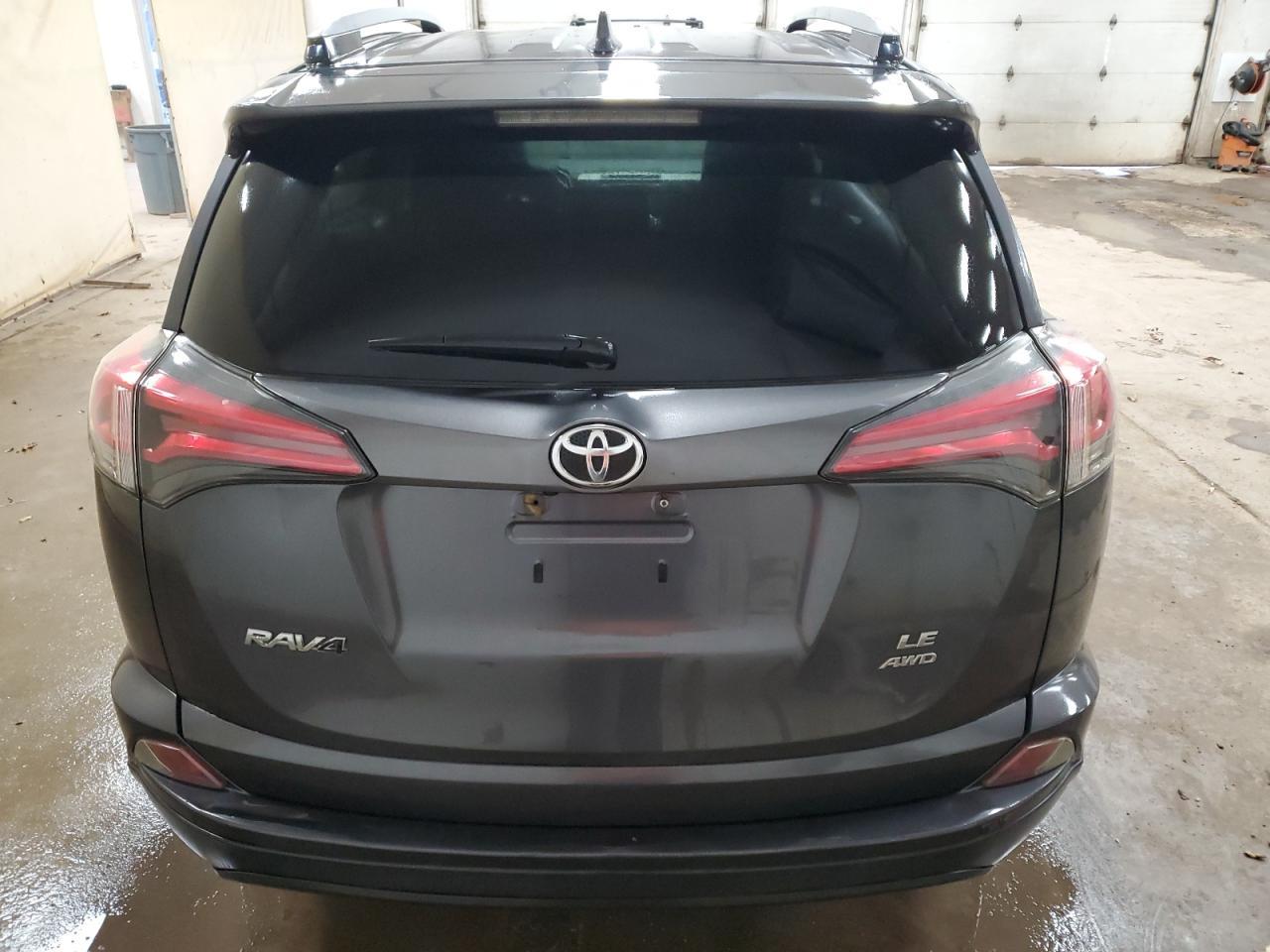2017 TOYOTA RAV4 LE - Image 6