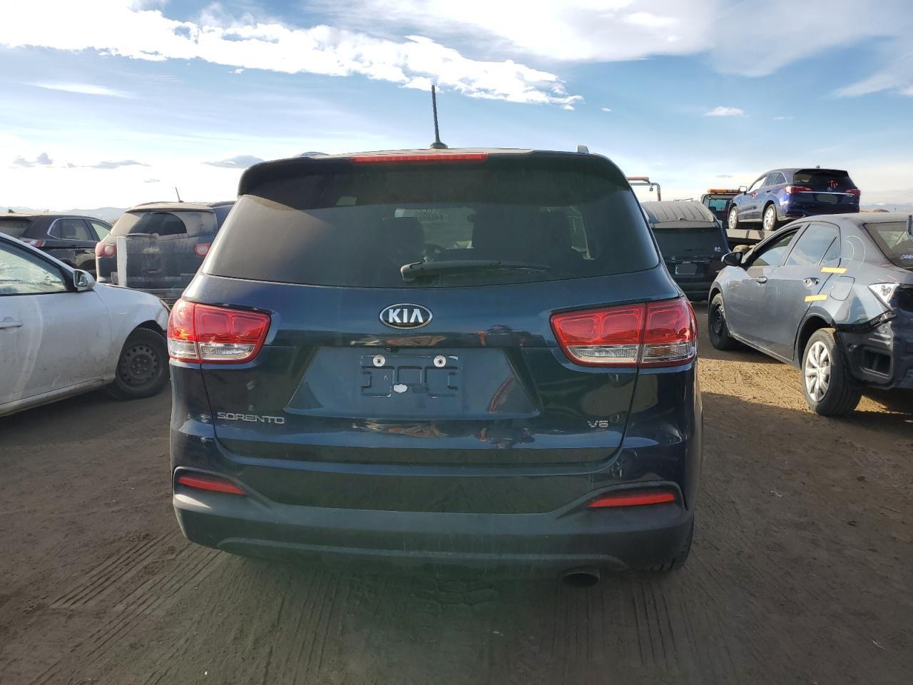 2017 KIA SORENTO LX - Фото 6