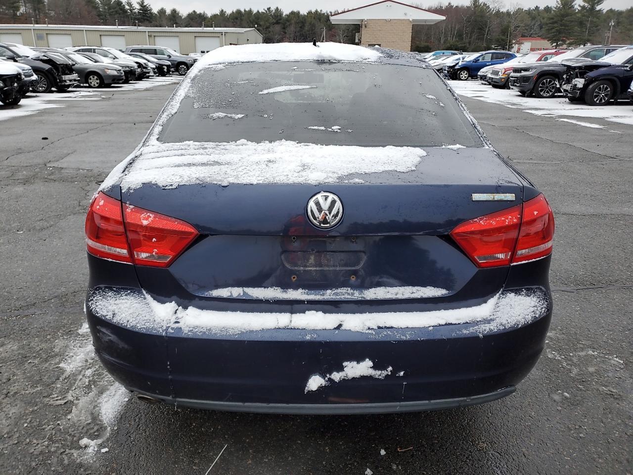 2013 VOLKSWAGEN PASSAT SE - Image 6
