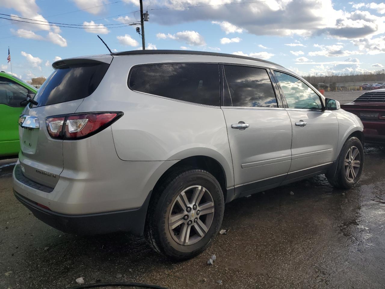 2015 CHEVROLET TRAVERSE L - Image 3