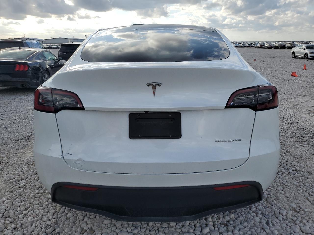 2023 TESLA MODEL Y - Image 6