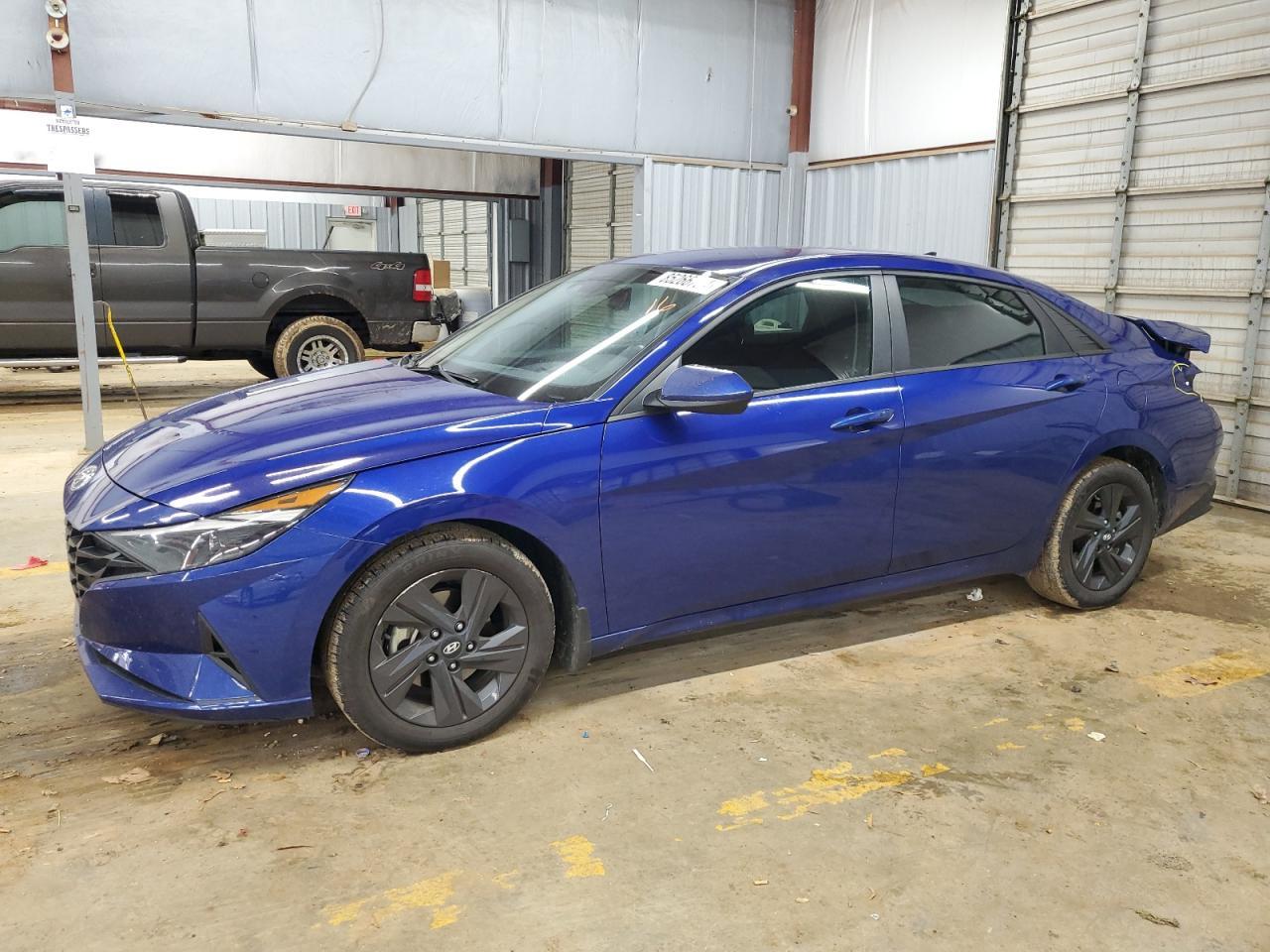 2022 HYUNDAI ELANTRA SE