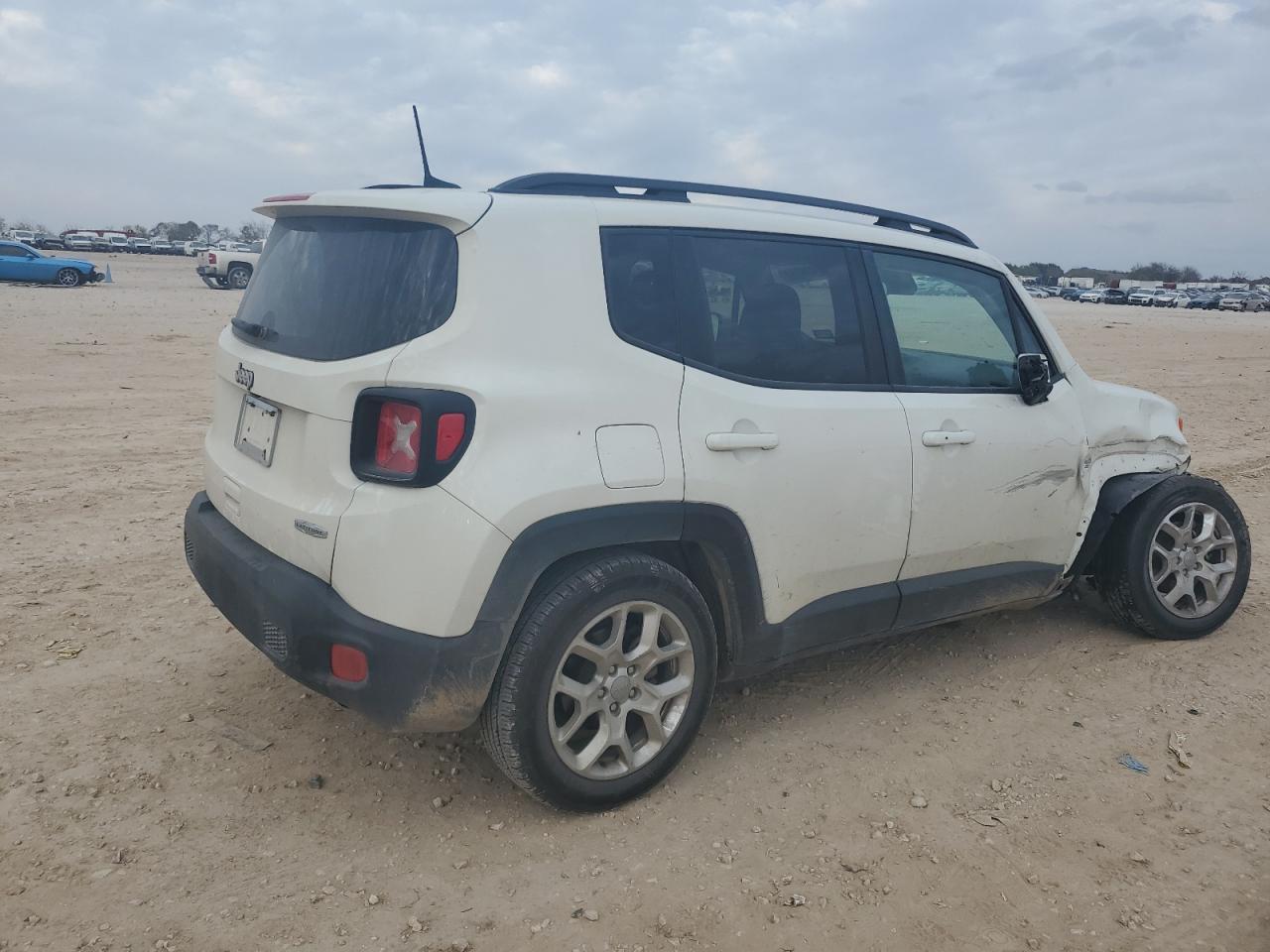 2018 JEEP RENEGADE L - Image 3