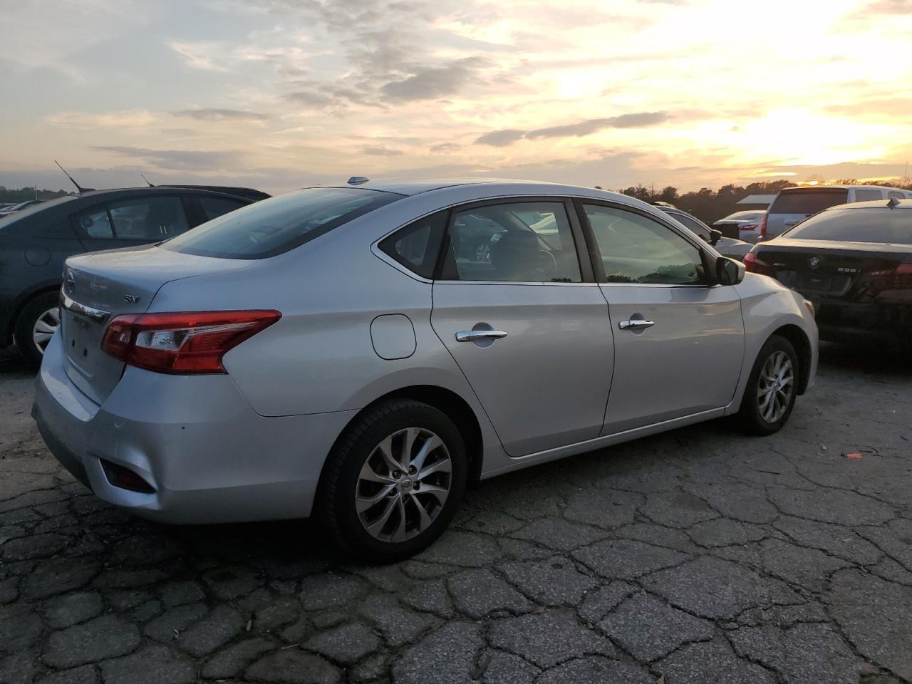 2017 NISSAN SENTRA S - Фото 3